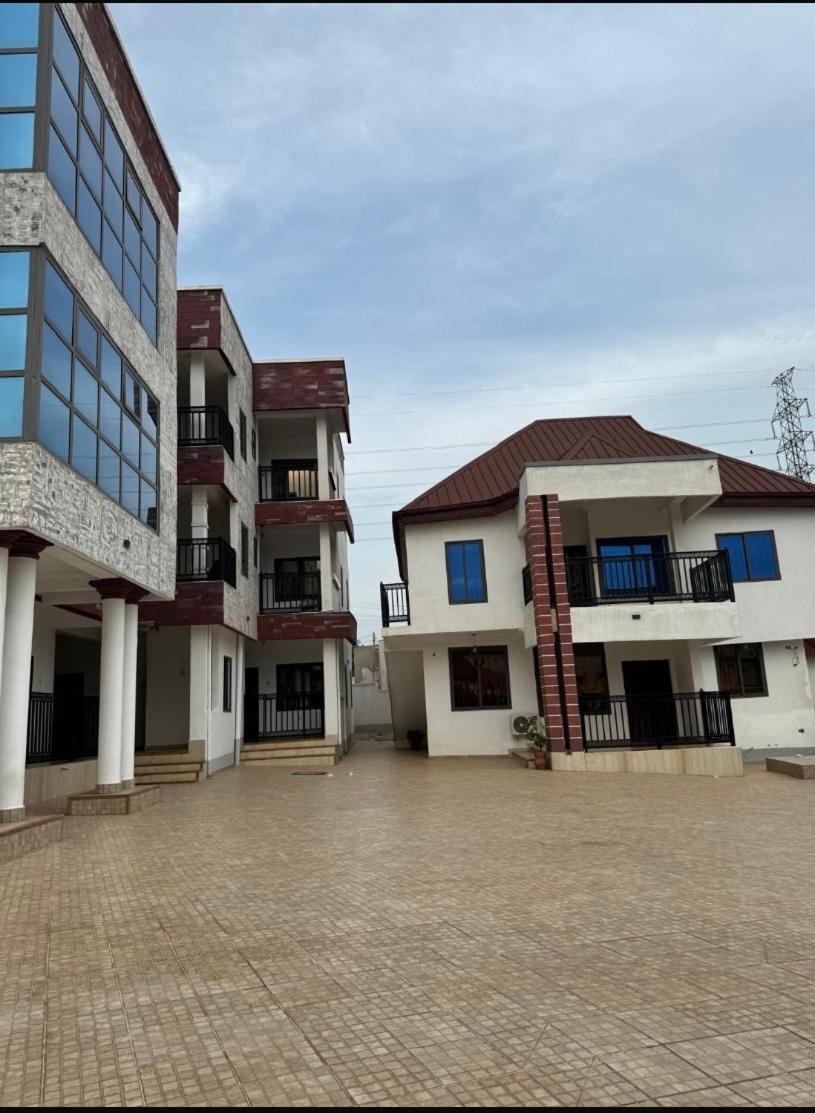Baffour Apartments Adiebeba Zewnętrze zdjęcie